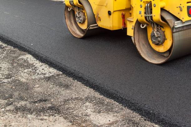 Best Affordable Driveway Paving  in Kankakee, IL